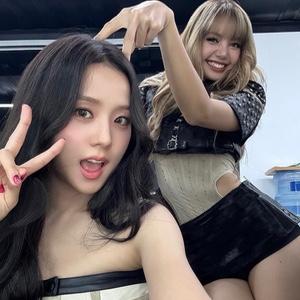 LiSoo (Lisa/Jisoo)