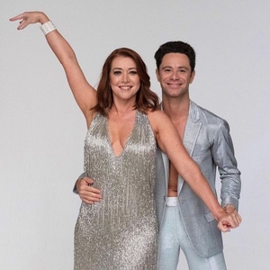 Alyson Hannigan & Sasha Farber (S32)