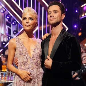 Selma Blair & Sasha Farber (S31)