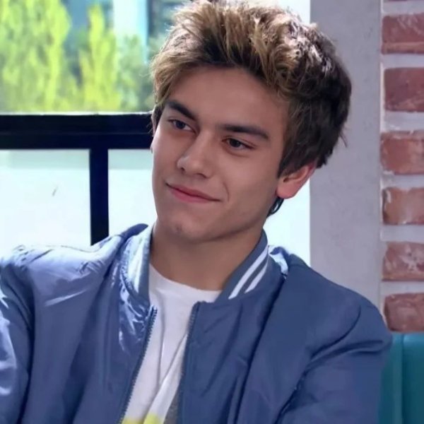 Gastón