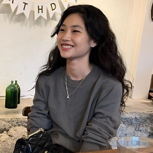 jung hoyeon