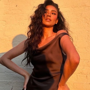 shay mitchell