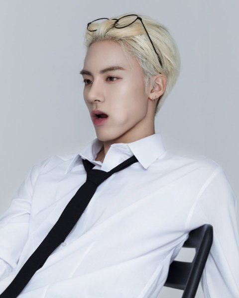 Blonde Slick Back