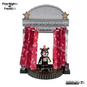 Lefty with Star Curtain Stage