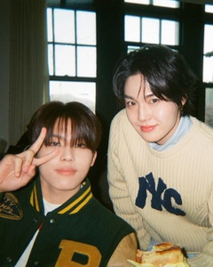 Doyoung & Jeongwoo