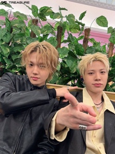 Doyoung & Junghwan