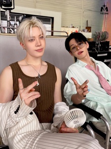 Yoshi & Junghwan