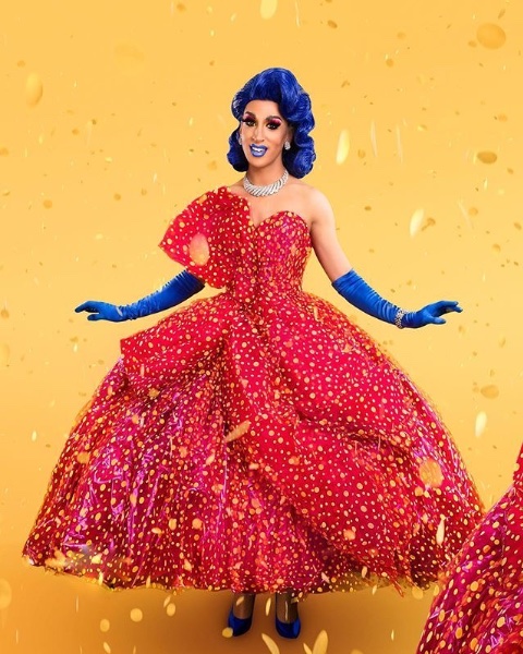 Jackie Cox (S12)