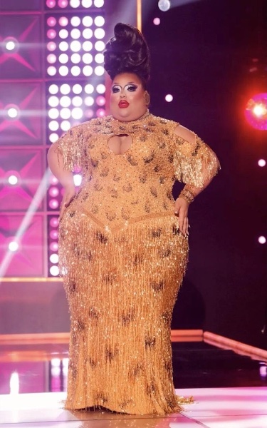 Mistress Isabelle Brooks (S15)