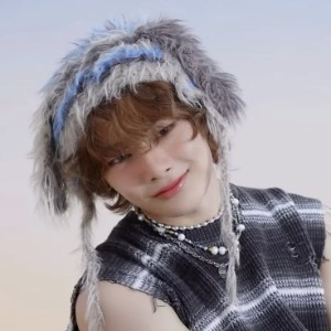 jeongin (skz)