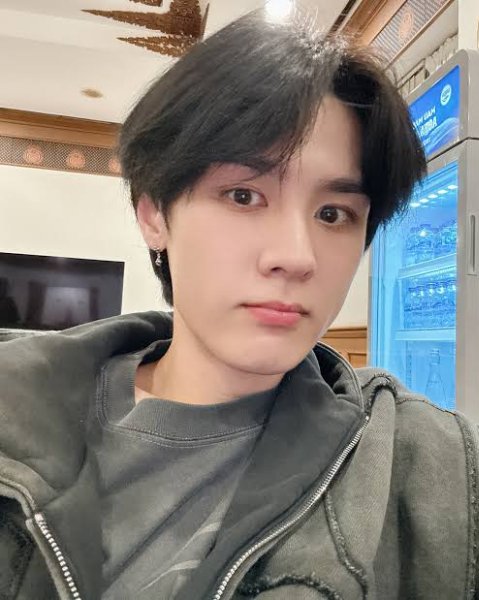 kun (nct u, wayv)