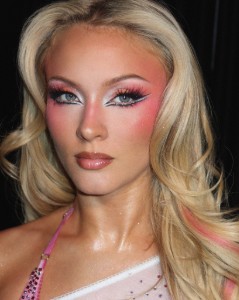glitter eyeliner