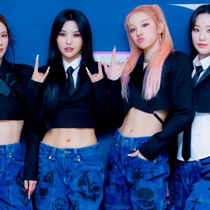 sbs inkigayo 220327 (tomboy)
