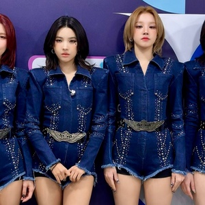 sbs inkigayo 240204 (super lady)