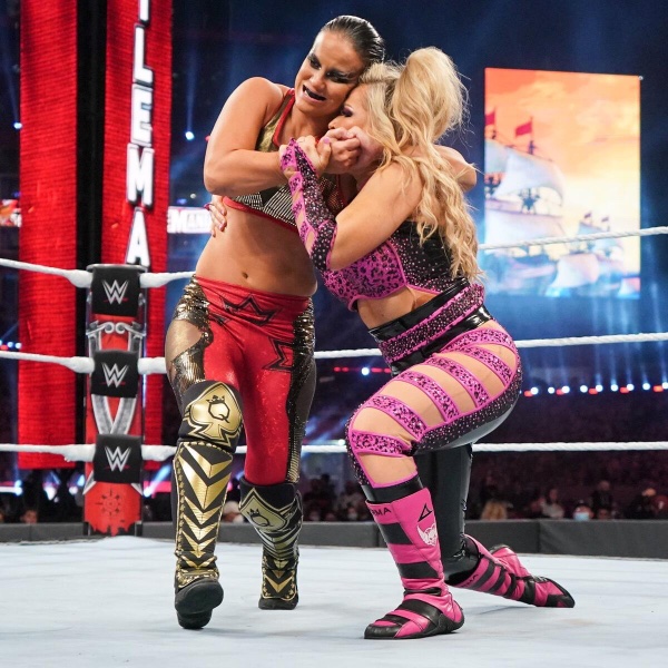Natalya & Tamina vs Shayna & Nia - WM 37