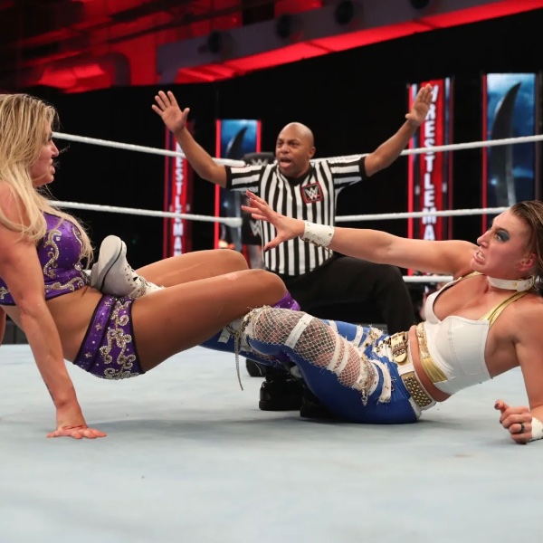 Rhea Ripley vs Charlotte Flair - WM 36