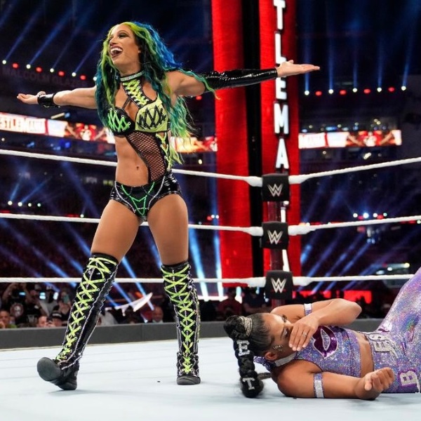Sasha Banks vs Bianca Belair - WM 37