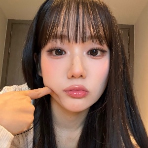 Chaewon (TripleS)