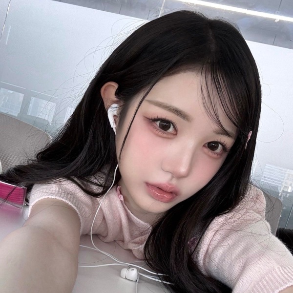 Chaewon (TripleS)