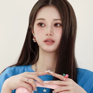 Mayu (TripleS)
