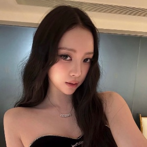 Narin (Meovv)