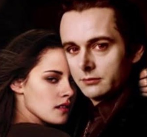 Bella x Aro