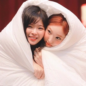 2Yeon (Nayeon/Jeongyeon)