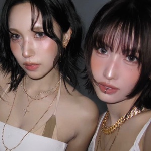 MiMo (Momo/Mina)