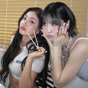 MoHyo (Momo/Jihyo)