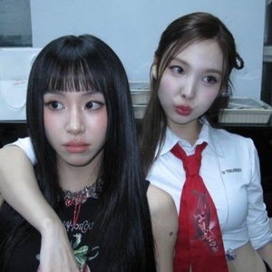 NaChaeng (Nayeon/Chaeyoung)