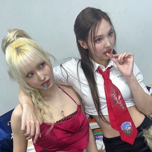 NaMo (Nayeon/Momo)