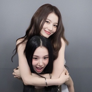 SaChaeng (Sana/Chaeyoung)