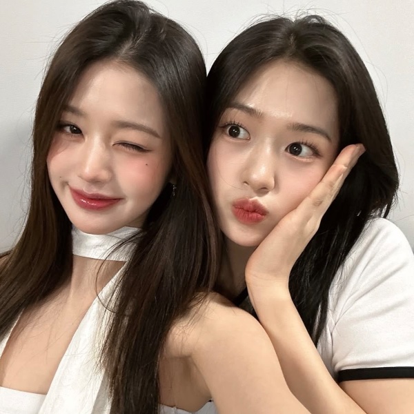 Annyeongz (YUJIN + WONYOUNG)