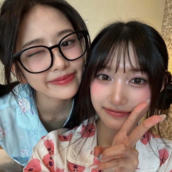 Hehez (YUJIN + LEESEO)