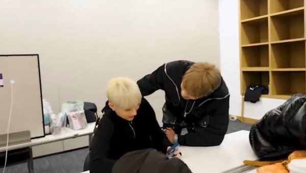 Patting jiung’s head