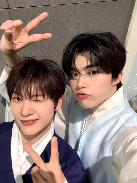 hanbok selca