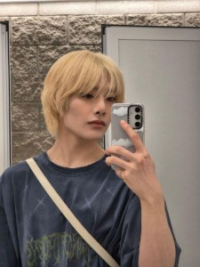 blond