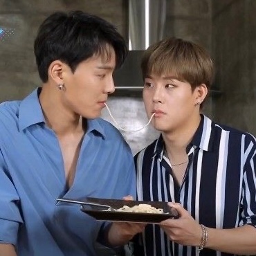 Showheon (Shownu x Jooheon)
