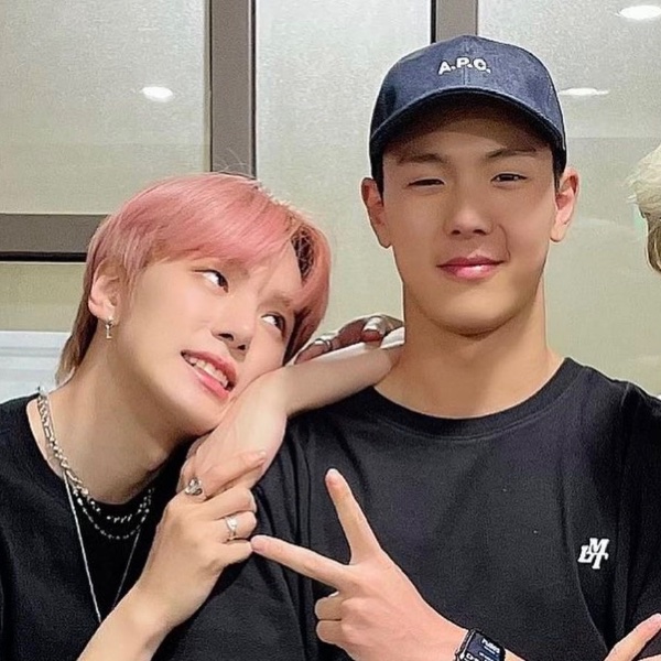Showhyuk (Shownu x Minhyuk)