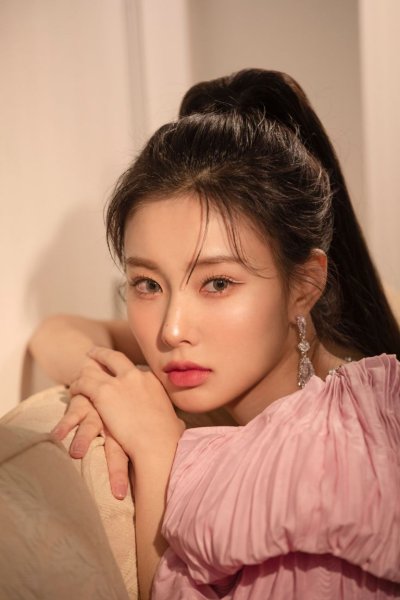 Hyewon iz*one