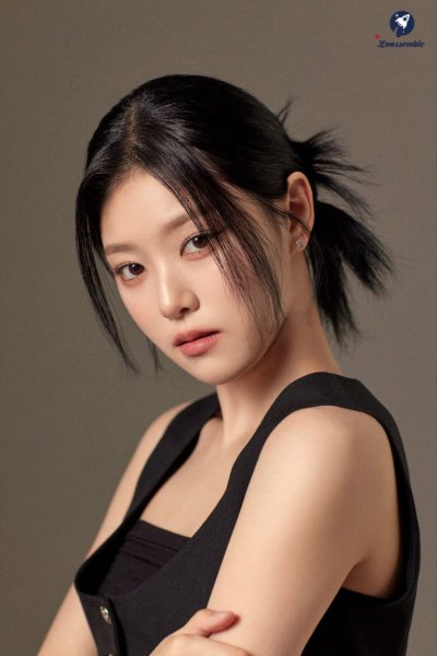 Hyunjin loossemble