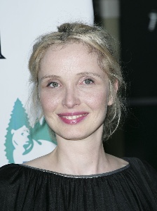 Leila Warner (Aaron’s mother)