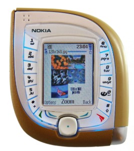 Nokia 7600 (2004)