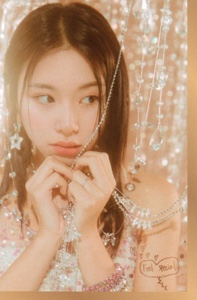 sparkly chaeng
