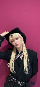 Blonde extensions