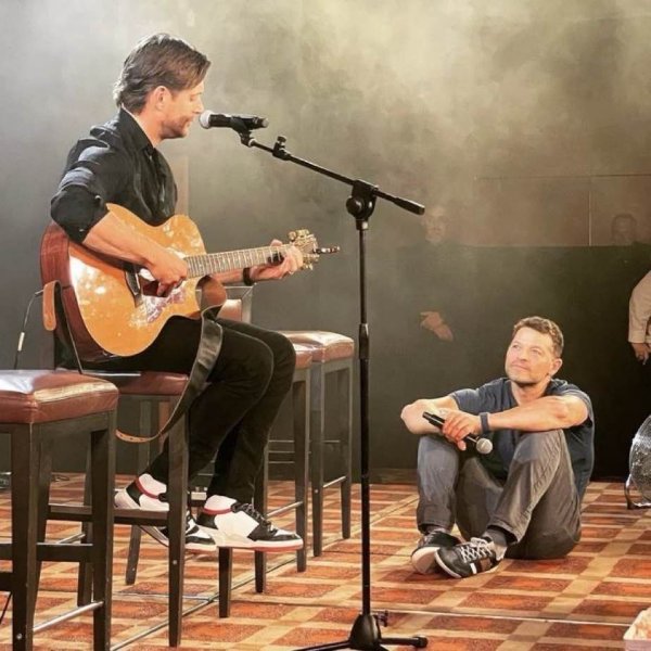 Angeles serenading 2023