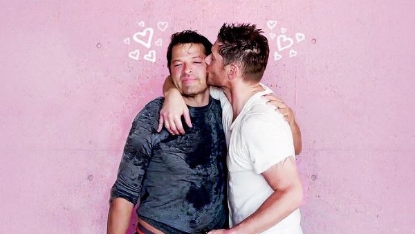 EW photoshoot kiss