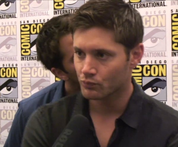 Misha kissing Jensen's neck