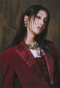 Long black hair!!