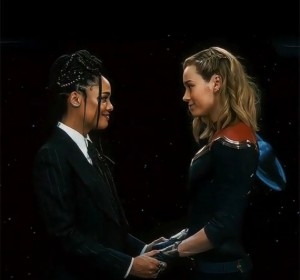 Valkyrie & Carol [Marvel)
